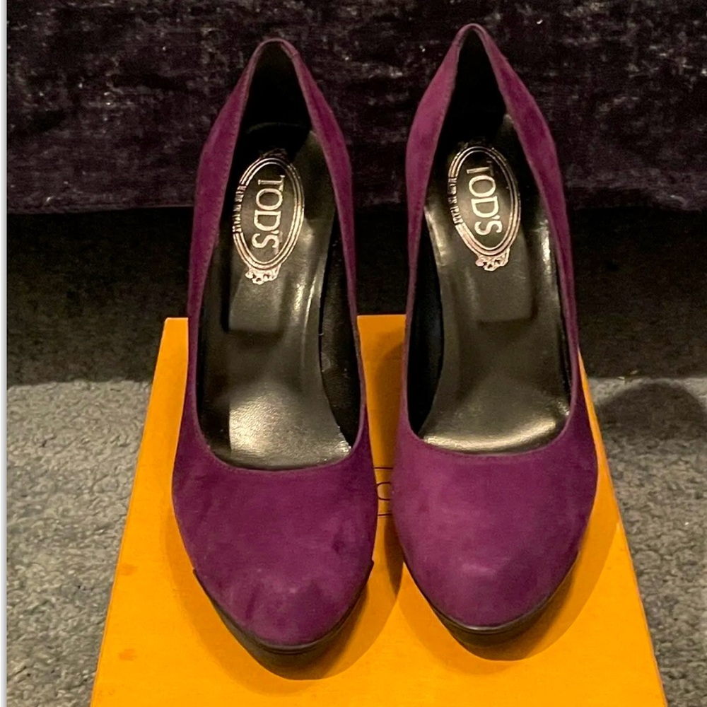 Tod’s woman purple suede platform heels 9.5 size.